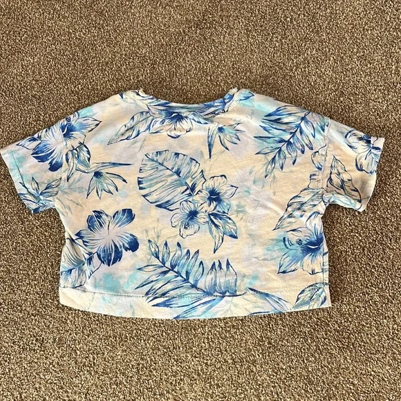 ☀️ Old Navy | Bundle of Crop T-Shirts for Little Girls - Picture 10 of 13